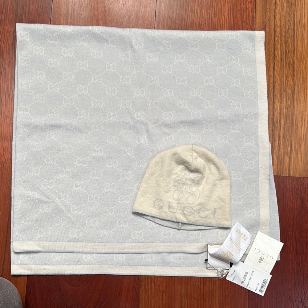 Gucci baby blanket and Beanie Set